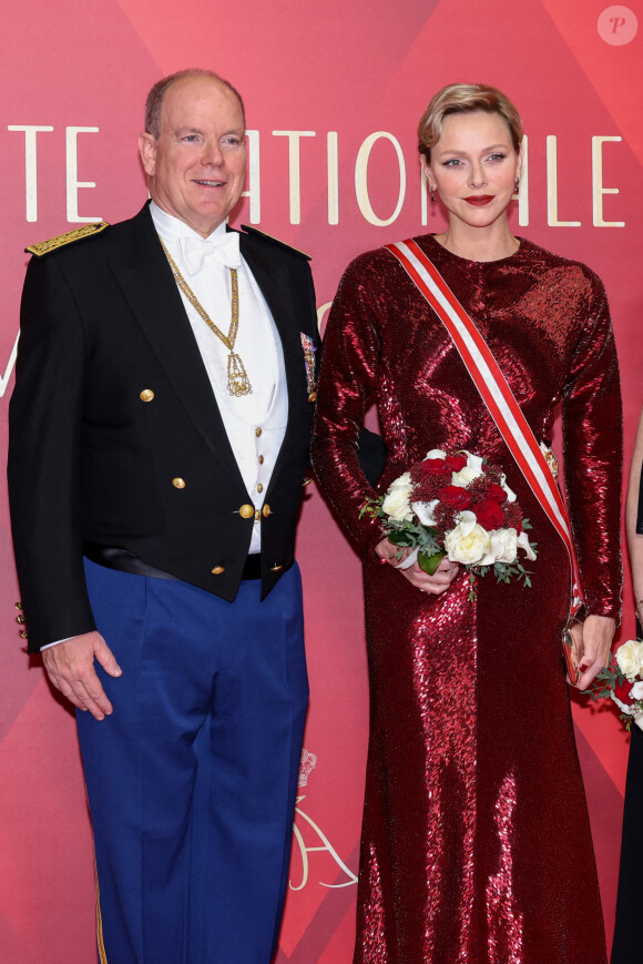 La princesse Caroline de Hanovre, le prince Albert II et la princesse Charlene de Monaco, la princesse Alexandra de Hanovre, Sean Wittstock et sa femme Chantell - Arrivées à la traditionnelle soirée de la Fête Nationale Monégasque au Grimaldi Forum à Monaco. Le 19 novembre 2023. La Famille Princière et leurs convives ont assisté à un spectacle lyrique "Caruso à Monaco". © Claudia Albuquerque / Bestimage 