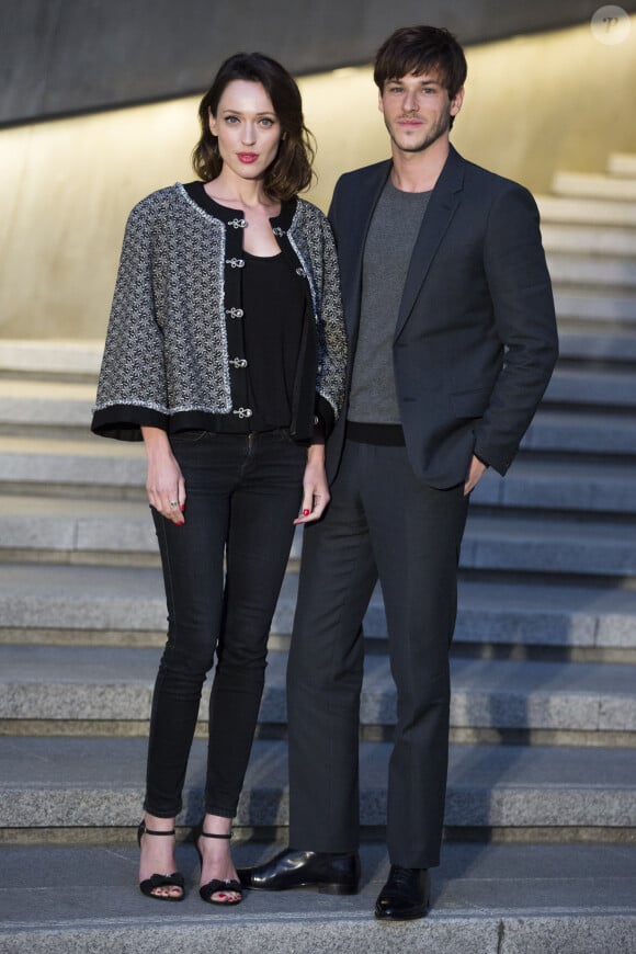 Il a ensuite fondé une famille avec Gaëlle Pietri, mère de son fils Orso
Gaspard Ulliel et sa compagne Gaëlle Pietri - People au Photocall du défilé Chanel Croisière "Paris-Séoul" au Dongdaemun Design Plaza de Séoul le 4 mai 2015