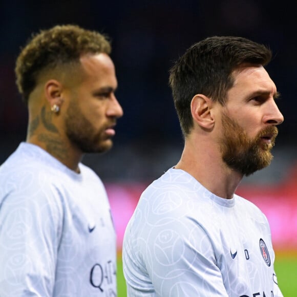 Cet été, les deux joueurs ont quitté le club de la capitale
 
Neymar Jr ( 10 - PSG ) - Lionel Leo Messi ( 30 - PSG ) - - Match de Ligue Des Champions 2022 (LDC) "PSG- Macabi Haifa (7-2)" au Parc des Princes à Paris le 25 octobre 2022.