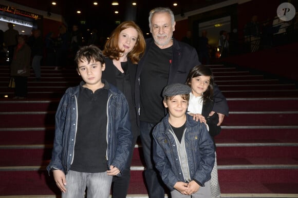 Francis Perrin, sa femme Gersende et leurs enfants, Louis, Baptiste et Clarisse - Chico & The Gypsies en concert à l'Olympia à Paris, le 15 avril 2014. 