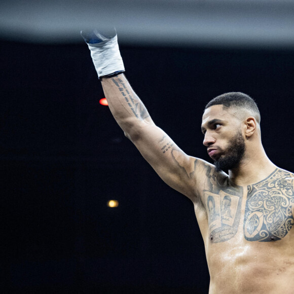 Le français Tony Yoka s'incline face au français d'origine camerounaise Carlos Takam lors d'un combat international de boxe poids lourd de 10 rounds au Zénith de Paris, France, le 11 mars 2023. © Baptiste Autissier/Panoramic/Bestimage