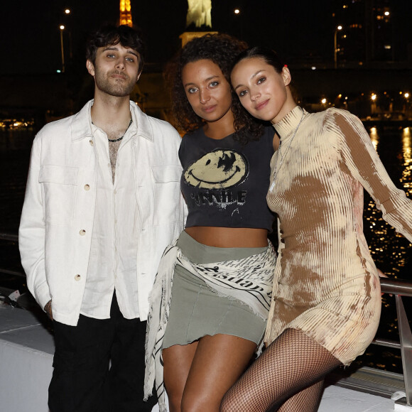 Les filles de Yannick Noah résident dans un logement situé en haut de la butte Montmartre
Exclusif - Tomathy Stewart-Whyte et ses soeurs Eleejah et Jenaye, les soeurs de Joalukas Noah lors de la soirée d'anniversaire de Joalukas Noah, fils de Yannick Noah et Isabelle Camus, pour ses 18 ans à Paris le 10 juin 2022. © Cyril Moreau / Bestimage 