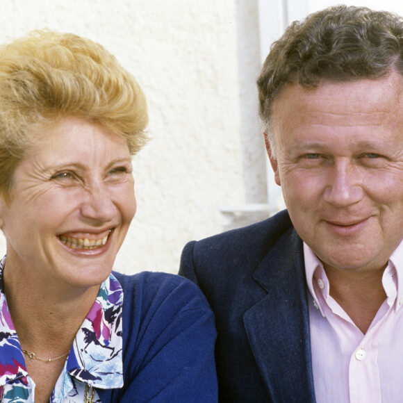 En France, à Valbonne, Philippe Bouvard et sa femme Colette en décembre 1984.