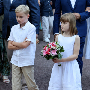 Gabriella et Jacques, les jumeaux d'Albert et Charlene de Monaco, vont avoir 9 ans
Le prince Albert II de Monaco, Le prince Jacques de Monaco, marquis des Baux, La princesse Gabriella de Monaco, comtesse de Carladès lors du traditionnel pique-nique "U Cavagnëtu" au parc Princesse Antoinette à Monaco. © Claudia Albuquerque / Bestimage 