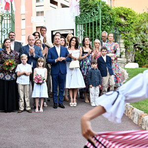 Le prince Albert II de Monaco, sa femme la princesse Charlene et leurs enfants, le prince héréditaire Jacques et la princesse Gabriella, accompagnés de Charlotte Casiraghi, de son fils Raphaël Elmaleh, de Dimittri Rassam, son mari et de leur fils Balthazar, entourés des membres du Conseil Municipal ont participé au traditionnel pique-nique des Monégasques " U Cavagnëtu " au parc Princesse Antoinette, à Monaco, le 9 septembre 2023. Après une messe célébrée par l'Archevêque de Monaco, tout le monde s'est retrouvé autour des inévitables barbajuans, accompagnés de pissaladières, de fougasses à l'anis et bien sûr de la socca. © Bruno Bebert / Bestimage 