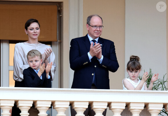 Le prince Albert II de Monaco, la princesse Charlene et leurs enfants, le prince héréditaire Jacques et la princesse Gabriella durant la célébration de la traditionnelle fête de la Saint Jean à Monaco le 23 juin 2023. © Claudia Albuquerque / Bestimage 