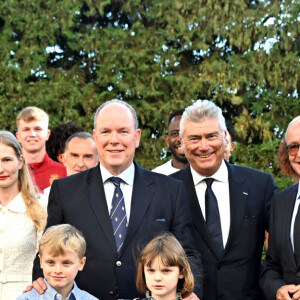 Le prince Albert II de Monaco, avec ses enfants le prince héréditaire Jacques et la princesse Gabriella, a reçu au Palais l'équipe de football de l'académie de l'A.S. Monaco vainqueur de la coupe Gambardella Crédit Agricole, et les membres du staff dont Juan Sartori, le vice-président, et sa femme Ekaterina Rybolovleva, la fille du président, le 3 juin 2023. L'A.S.M. U-18 a remporté la finale face à Clermont par 4 buts à 2, au Stade de France, le 29 avril. Organisée depuis la saison 1954-1955, la Coupe Gambardella - Crédit Agricole, nom donné en hommage à l'ancien président de la FFF décédé en 1953, a longtemps été baptisée Coupe de France des Juniors. Elle a toujours été ouverte aux jeunes joueurs de moins de 19 ans (U18 depuis la saison 2019-2020).  C'est la 5ème fois que les monégasque remporte cette coupe. © Bruno Bebert/Bestimage 