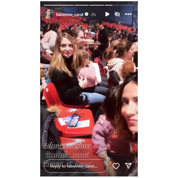 Aussi, c'était après-midi entre filles au programme : Fabienne Carat et sa fille ainsi que Carole Carat (soeur de la comédienne) et sa fille ont assisté au spectacle "Disney sur glace".
Fabienne Carat célèbre le deuxième anniversaire de sa fille Céleste.
