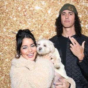 Entre Vanessa Hudgens et son compagnon Cole Tucker, c'est l'amour fou depuis le début.
Vanessa Hudgens et son compagnon Cole Tucker. Le 2 janvier 2023.