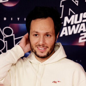 Le musicien souhaitait s'investir encore davantage cette année
Vianney au photocall de la 25ème cérémonie des "NRJ Music Awards (NMA)" au palais des Festivals et des Congrès de Cannes, France, le 10 novembre 2023. © Dominique Jacovides/Bestimage 