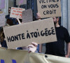 Manifestation des militantes féministes devant la bourse du travail à Lyon où se produit Gérard Depardieu pour sa tournée "Depardieu chante Barbara". Le 27 mai 2023. @ Pascal Fayolle Bestimage.
