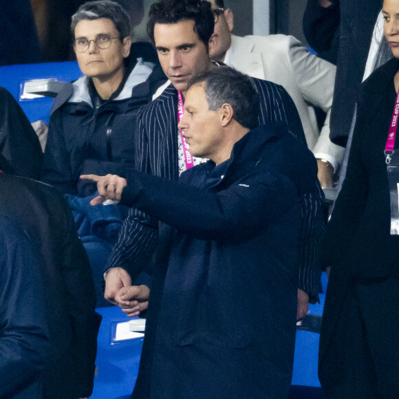 Et notamment sur son amitié avec Marc-Olivier Fogiel.
Mika et Marc Olivier Fogiel - Personnalités à la finale de la coupe du monde de rugby Afrique du Sud / Nouvelle Zélande (12 - 11) au stade de France à Saint-Denis le 28 octobre 2023. 