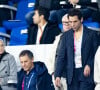 "On se dit tout" a-t-il confié.
Mika et Marc Olivier Fogiel - Personnalités à la finale de la coupe du monde de rugby Afrique du Sud / Nouvelle Zélande (12 - 11) au stade de France à Saint-Denis le 28 octobre 2023. 