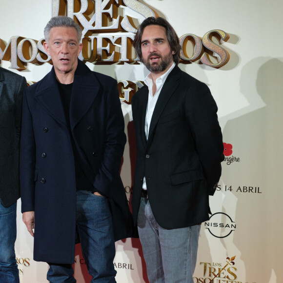 Vincent Cassel and Dimitri Rassam - Première du film "Les Trois Mousquetaires : D'Artagnan" à Madrid. Le 12 avril 2023 © Atilano Garcia-SOPA Images / Zuma Press / Bestimage