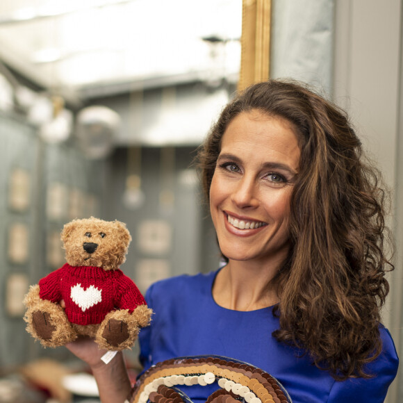 Clémence Castel, habillée par le chocolatier Nicolas Morin et la styliste Flory Brisset lors d'un essayage en prévision du défilé du salon du chocolat 2022 à Paris, France, le 21 octobre 2022. © Pierre Perusseau/Bestimage