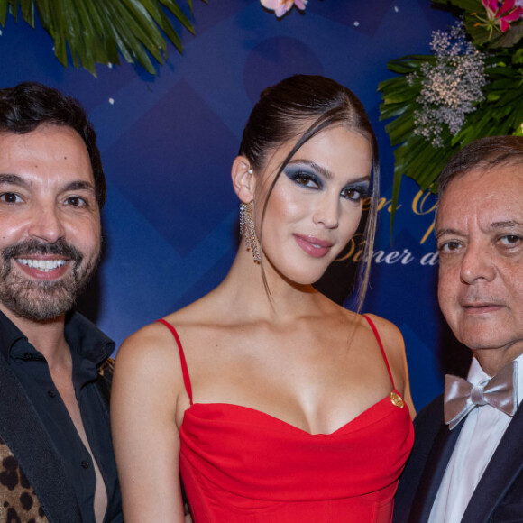 ... ce jour où il a été obligé de quitter sa maison pour que le bâtiment soit complètement rasé.
Exclusif - Kamel Ouali, Iris Mittenaere, Edouard Nahum - Dîner de gala sur le thème Africa is the Future à Abidjan. Le 11 mars 2022 © Olivier Borde / Bestimage