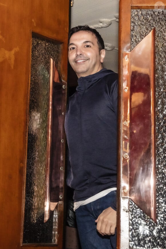 Exclusif - Kamel Ouali au cabaret La Nouvelle Eve pour assister au spectacle transformiste "Folle Illusion" à Paris le 12 janvier 2022. © Jack Tribeca / Bestimage