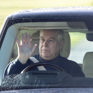 Exclusif - Le prince Andrew, duc d'York, lors d'une sortie à cheval dans le parc du château de Windsor, le 28 octobre 2023. 