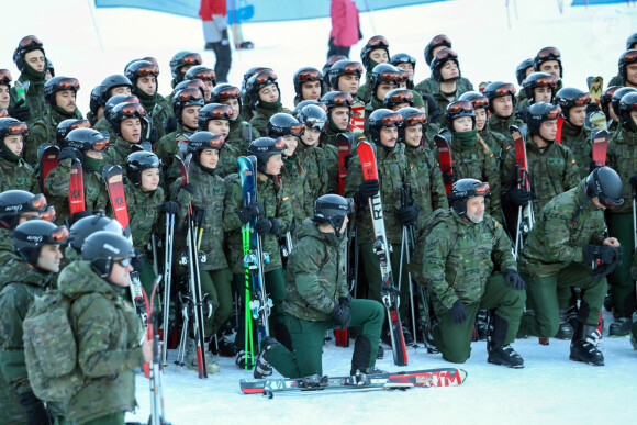 La princesse Leonor d'Espagne à Astún lors de son entraînement militaire de l'Académie générale militaire de Saragosse, le 18 décembre 2023 à Huesca.