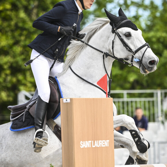 Marina Hands - Prix Geberit lors de la 8ème édition du "Longines Paris Eiffel Jumping" au Champ de Mars à Paris, France, le 26 juin 2022. © JB Autissier / Panoramic / Bestimage 