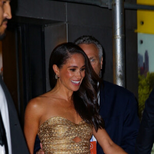 Le prince Harry, duc de Sussex et Meghan Markle, duchesse de Sussex, et sa mère Doria Ragland, à la sortie de la cérémonie des "Women of Vision Awards" au Ziegfeld Theatre à New York, le 16 mai 2023. 