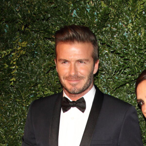 Il y a quelque temps, l'ancien footballeur a épinglé sa femme lorsqu'elle a évoqué ses origines
 
David Beckham et sa femme Victoria Beckham - Soirée "Evening Standard Theatre Awards" à Londres le 30 novembre 2014.