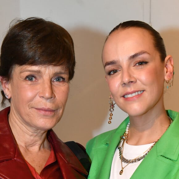 Pauline Ducruet a publié ses vacances d'été. 
Pauline Ducruet et sa mère la princesse Stéphanie de Monaco - Backstage du défilé Alter Femme Automne/Hiver lors de la Fashion Week de Paris. © Veeren/Bestimage 