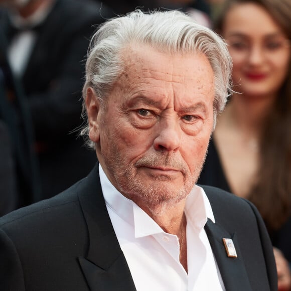 Alain Delon lors de première du film "Une Vie Cachée Life" lors du 72ème Festival International du Film de Cannes, France, le 19 mai 2019. 