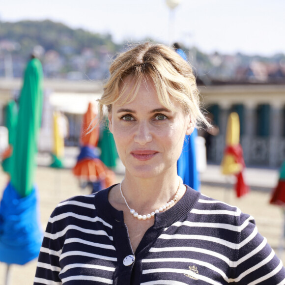 Judith Godrèche - Photocall de la série "Icon of French Cinema" sur la plage de Deauville lors du 49ème Festival du Cinema Americain de Deauville, France, le 3 septembre 2023. © Christophe Aubert/Bestimage