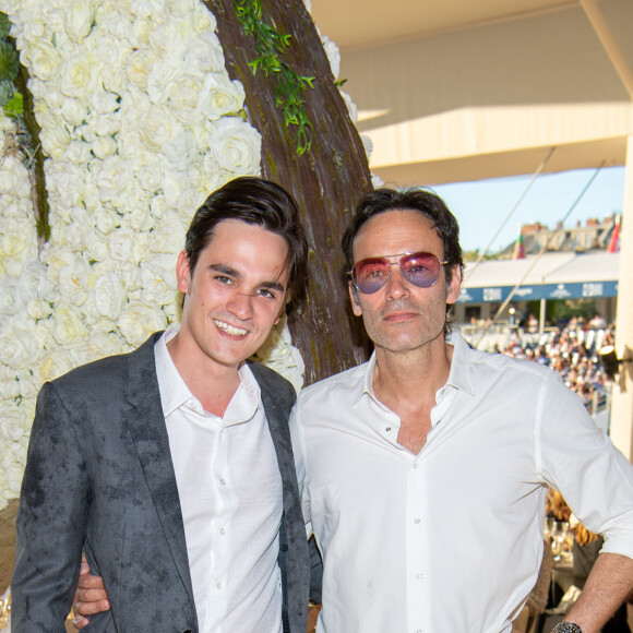 Exclusif - Anthony Delon et son frère Alain-Fabien Delon - Tente - Dîner - Longines Paris Eiffel Jumping au Champ de Mars à Paris, France, le 5 juillet 2019. © Luc Castel/Bestimage 