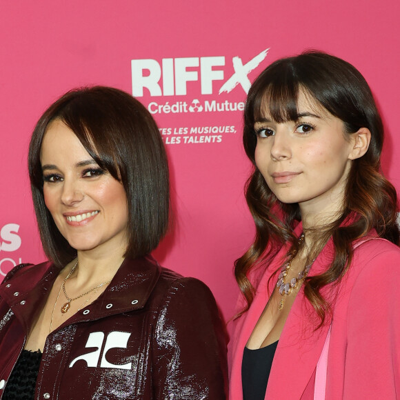 Alizée a assisté à la première du film "Mean Girls" au Grand Rex à Paris en compagnie de sa fille Annily, 18 ans
Alizée (Alizée Jacotey) avec sa fille Annily Chatelain - Première du film "Mean Girls" au Grand Rex à Paris. © Coadic Guirec/Bestimage