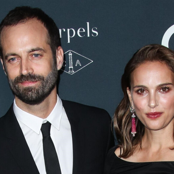De récentes rumeurs les annonçaient au bord du divorce mais aucun des deux n'avait confirmé
Benjamin Millepied et Natalie Portman (robe Dior) - Les célébrités arrivent à la soirée "Dance Project Gala" à Los Angeles le 7 octobre 2017.