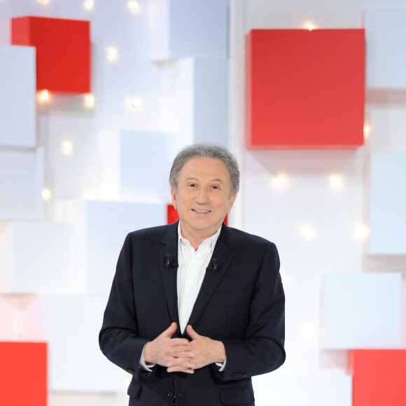 Exclusif - Michel Drucker - Enregistrement de l'émission "Vivement Dimanche" au studio Gabriel à Paris le 4 mars 2020 et diffusée le 8 mars 2020. © Guillaume Gaffiot/Bestimage