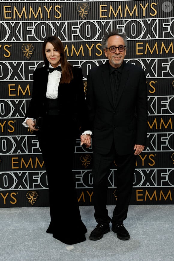 C'est un évènement qu'ils n'auraient loupé pour rien au monde.
Monica Bellucci et Tim Burton - 75e cérémonie des Emmy Awards au Peacock Theater de Los Angeles. @ Kevork Djansezian-USA Today/SPUS/ABACAPRESS.COM