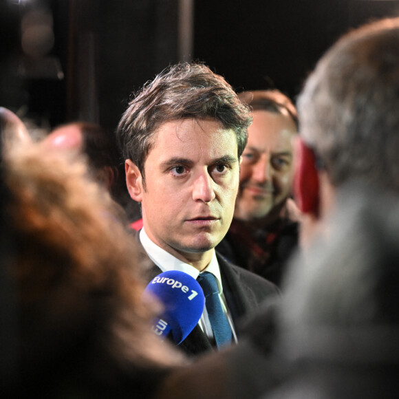 Le nouveau Premier ministre Gabriel Attal lors de son première déplacement dans le village de Clairmarais, Pas-de-Calais, France, le 9 janvier 2024, village touché par les inondations. © Eliot Blondet/Pool/Bestimage 