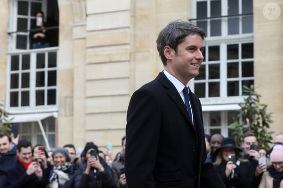 Passation de pouvoirs entre l'ancienne Première ministre et le nouveau Premier ministre Gabriel Attal à l'hôtel de Matignon, à Paris, France, le 9 janvier 2024. © Stéphane Lemouton/Bestimage 