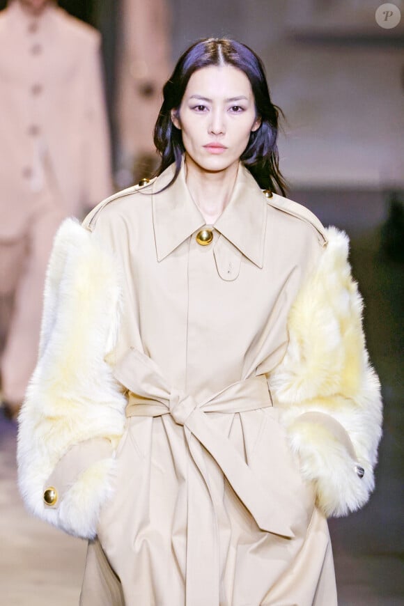 Liu Wen - Défilé AMI, collection homme prêt-à-porter automne-hiver 2024 lors de la Fashion Week de Paris (PFW), le 19 janvier 2024.