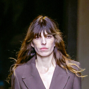 Lou Doillon - Défilé AMI, collection homme prêt-à-porter automne-hiver 2024 lors de la Fashion Week de Paris (PFW), le 19 janvier 2024.