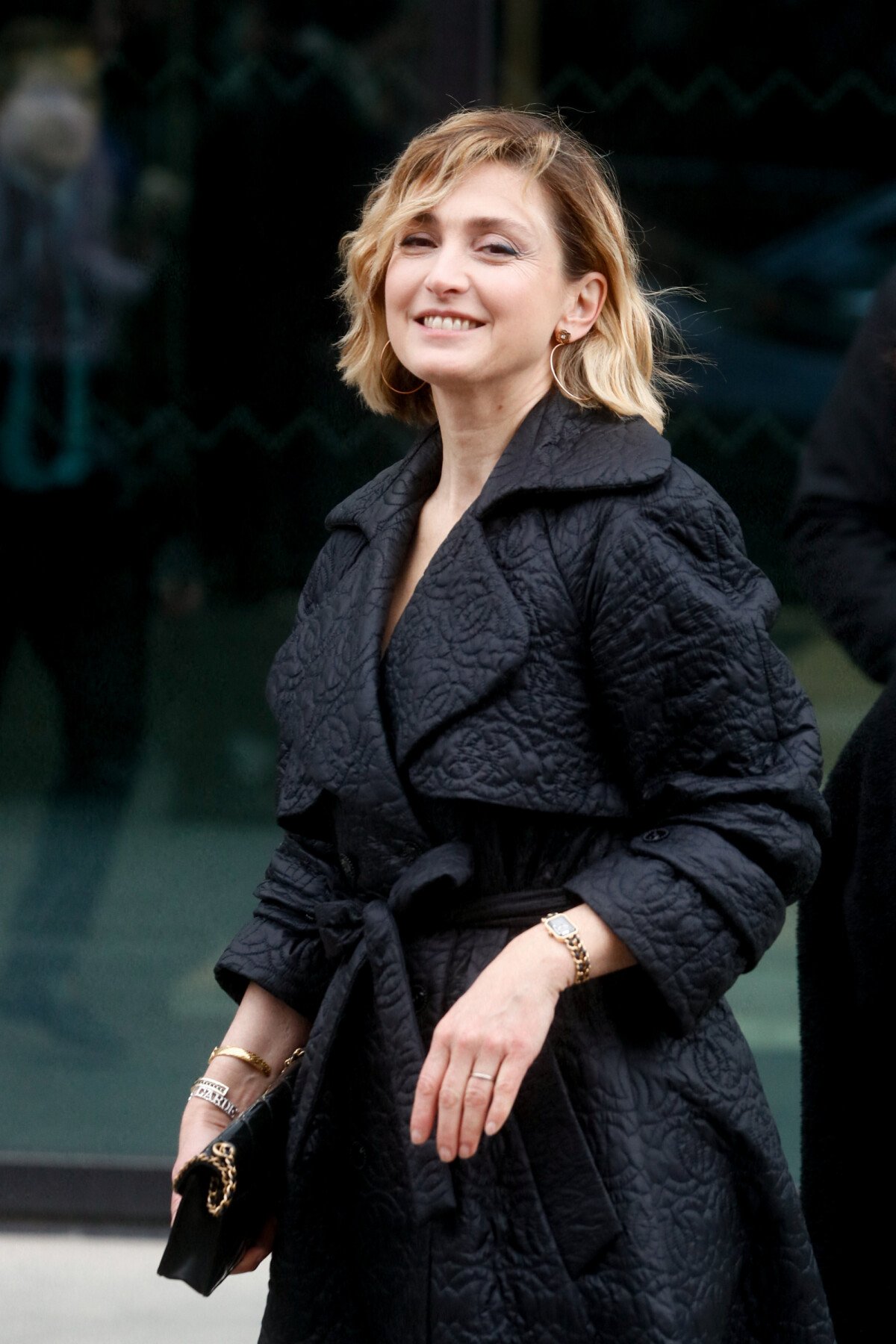 Photo : Julie Gayet - Sorties du défilé de mode Haute-Couture automne ...