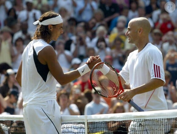 Le 12 mars 2010, l'événement Hit for Haïti au profit des populations haïtiennes, à Indian Wells, a pu compter sur Rafael Nadal et Andre Agassi, associés en double