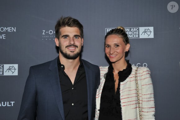 Tatiana Golovin partage la vie d'Hugo Bonneval
 
Exclusif  - Hugo Bonneval et sa compagne Tatiana Golovin - Dîner de gala au profit de la Fondation ARC pour la recherche contre le cancer du sein à l'hôtel Peninsula à Paris le 1er octobre 2015.