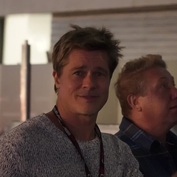 Brad Pitt vaassister au Grand Prix de F1 de Las Vegas, le 17 novembre 2023.