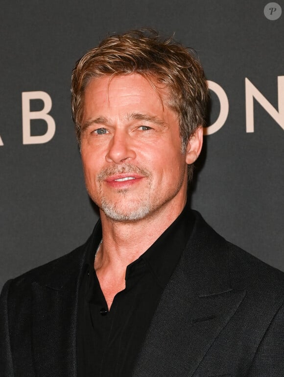 Le comédien se serait-il offert un petit coup de bistouri ?
Brad Pitt à la première du film "Babylon" au cinéma Le Grand Rex à Paris. © Coadic Guirec/Bestimage