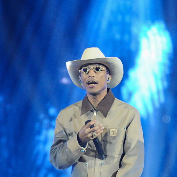 Cet événement est diffusé sur France 2 ce samedi dans le cadre de l'opération Pièce jaunes
Exclusif - Pharrell Williams avec Swae Lee et Rauw Alejandro - Scène - Concert événement "Le gala des pièces jaunes" à l'Accor Arena Paris le 26 janvier 2024. Une soirée de gala exceptionnelle en faveur des Pièces Jaunes ! De nombreux artistes se succèderont pour chanter pour les enfants et adolescents hospitalisés. © Guillaume Gaffiot / Cyril Moreau / Bestimage 