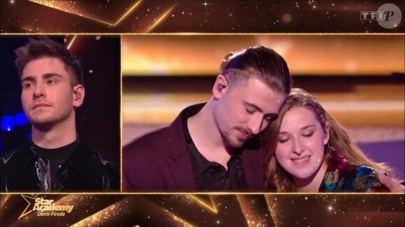 Que d'émotions sur le plateau de la Star Academy !
Helena et Pierre - Demi-finale de la Star Academy diffusée sur TF1.