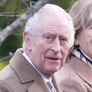 Charles III a été opéré à la London Clinic en fin de semaine dernière
Le roi Charles III d'Angleterre - Les membres de la famille royale britannique lors de la messe dominicale en l'église St-Mary Magdalene à Sandringham