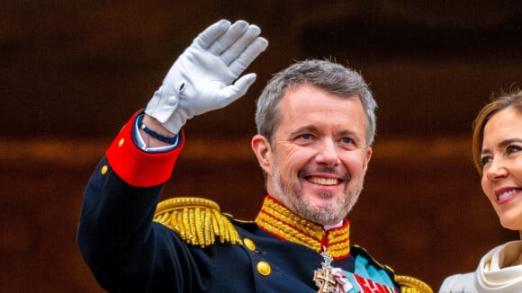 Frederik X : Premier faux pas pour le roi du Danemark, son bracelet pose un énorme problème !
