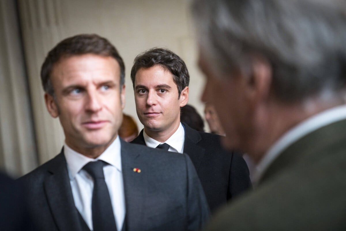 Photo Emmanuel Macron Et Gabriel Attal Le Pr Sident De La R Publique Et Gabriel Attal Lors