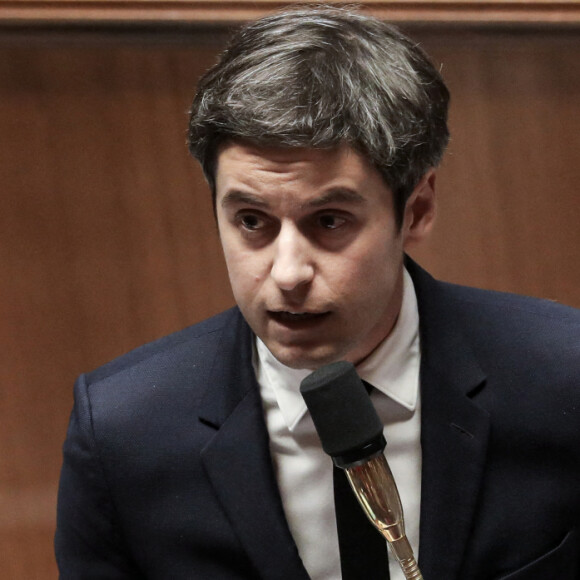 A 34 ans seulement, il perçoit la somme de 15900 euros bruts mensuels 
Le Premier ministre Gabriel Attal - Séance de questions au gouvernement à l'assemblée nationale, à Paris, France, le 16 janvier 2024. © Stéphane Lemouton/Bestimage 