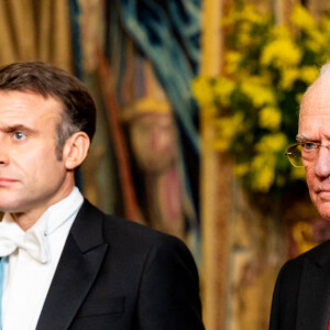 Ils ne sont là que pour deux jours mais ont partagé le dîner avec la famille royale. 
Le président Emmanuel Macron et le roi Carl Gustav de Suède - Dîner d'Etat pour la visite du président Emmanuel Macron et de sa femme Brigitte, Stockholm, Suède, 30 janvier 2024.